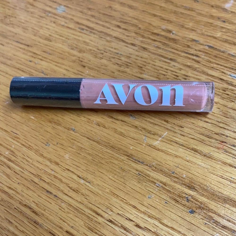 Avon lipgloss